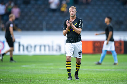 s Daniel Sundgren tackar publiken