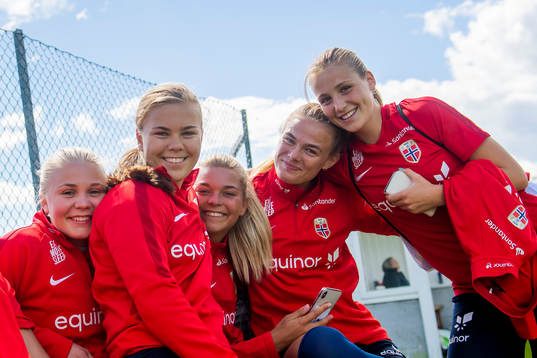 Hanne Larsen, Olaug Tvedten, Malin Skulstad Sunde, Marthine