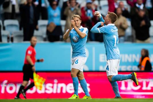 Malmö FFs Anders Christiansen och Oscar Lewicki jublar efter 2-1