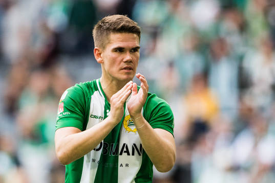 Hammarbys Vidar Örn Kjartansson tackar publiken