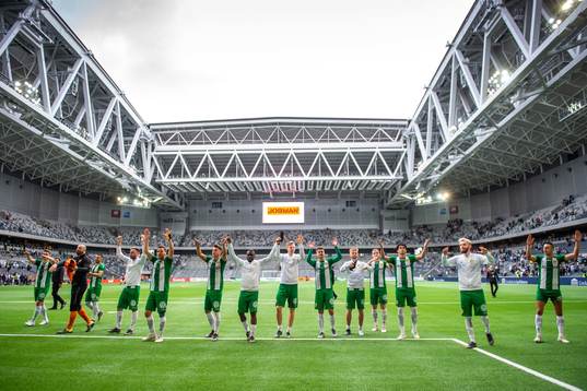 Hammarbys spelare jublar
