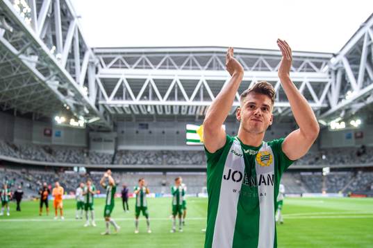 Hammarbys Alexander Kacaniklic jublar