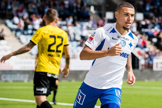 IFK Norrköpings Jordan Larsson jublar