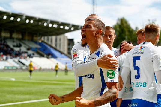 IFK Norrköpings Jordan Larsson jublar efter mål 1-0