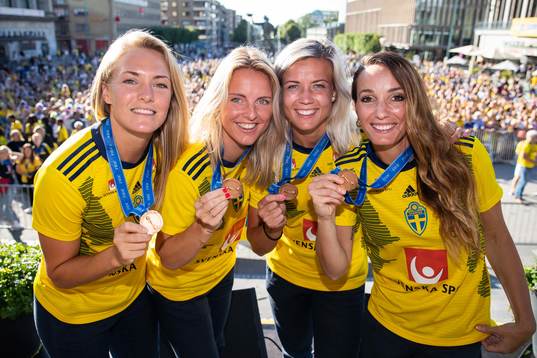 Magdalena Eriksson, Mimmi Larsson, Hanna Glas and Kosovare