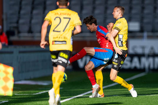 Helsingborgs Max Svensson och Elfsborgs Stian Rode Gregersen