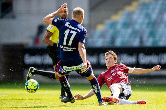 Örgrytes Jakob Lindström mot Östers Christian Ljungberg