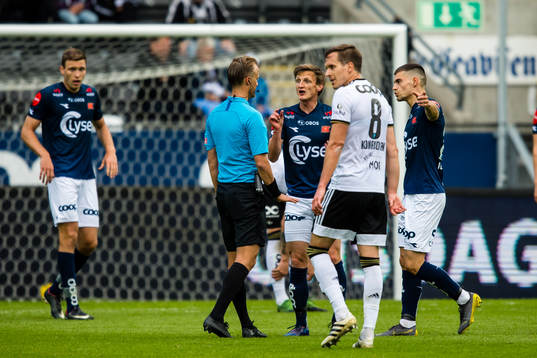 Ola Hobber Nilsen, referee, Andre Danielsen and Ylldren