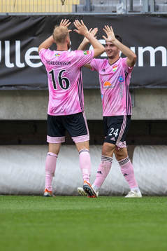 Dalkurds Besard Sabovic och Marcus Thorbjörnsson jublar