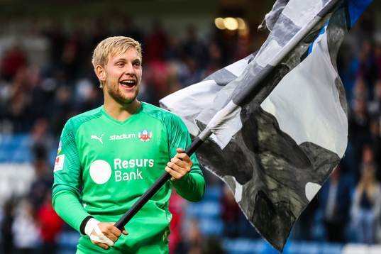 Helsingborgs målvakt Ian Pettersson jublar