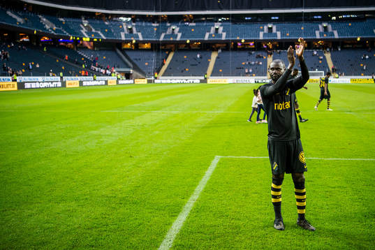 Enoch Kofi Adu of AIK celebrates