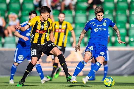 Häckens Alexander Jeremejeff och Sundsvalls David Batanero