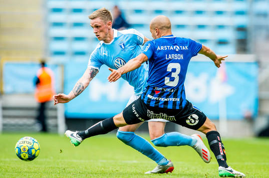 Malmö FFs Sören Rieks mot Sirius Karl Larson