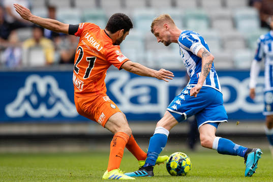 AFC Eskilstunas Anel Rashkaj och IFK Göteborgs Sebastian