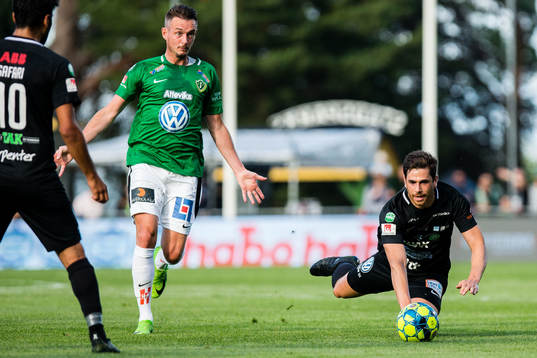 Jönköpings Daryl Smylie och Västerås Carlos Gaete Moggia