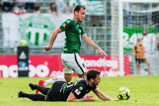 Jönköpings Nikola Tkalcic och Västerås Carlos Gaete