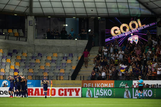 Players of Maribor celebrate
