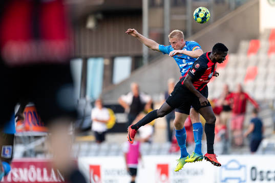 Halmstads Peter Larsson och Brommapojkarnas Eric Johana