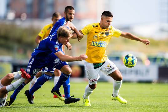 Sundsvalls Eric Björkander och Falkenbergs Edi Sylisufaj