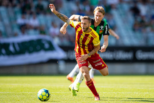 Syrianskas Andrew Michael Stadler före GAIS August Wängberg