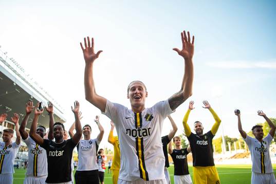 s Felix Michel jublar