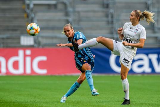 Djurgårdens Petronella Ekroth och Eskilstunas Fanny