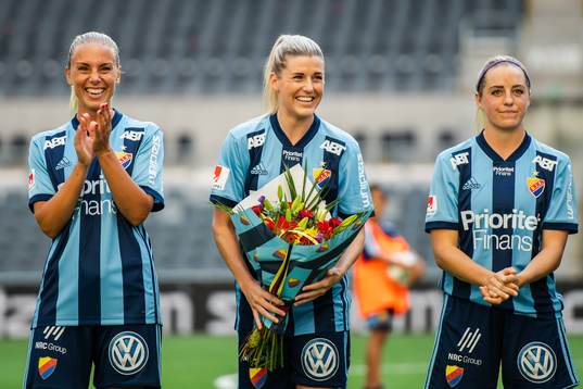 Djurgårdens Petronella Ekroth och Olivia Schough som