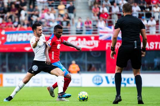 Örebros Simon Amin och Helsingborgs Wanderson Do Carmo