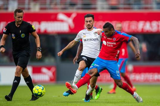 Örebros Simon Amin och Helsingborgs Wanderson Do Carmo