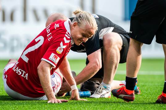 Kalmars Chima Akas får vård efter skada