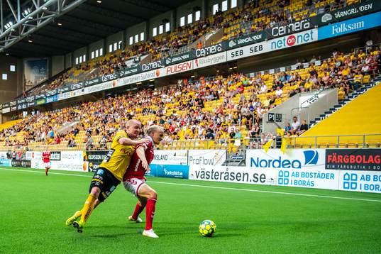 Kalmars Henrik Löfkvist och Elfsborgs Simon Lundevall