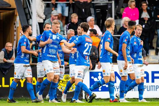 Norrbys Richard Yarsuvat jublar med lagkamrater efter 1-1