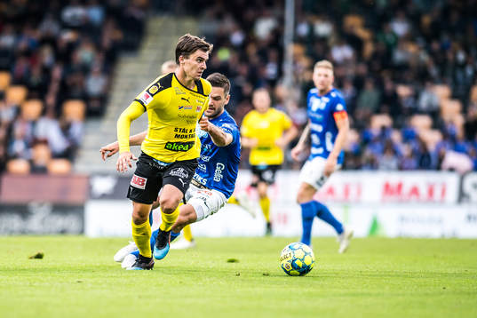 Mjällbys Jesper Gustavsson och Norrbys Adam Eriksson