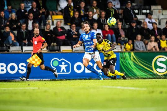 Norrbys Dijan Vukojevic  och Mjällbys Bubacarr Jobe
