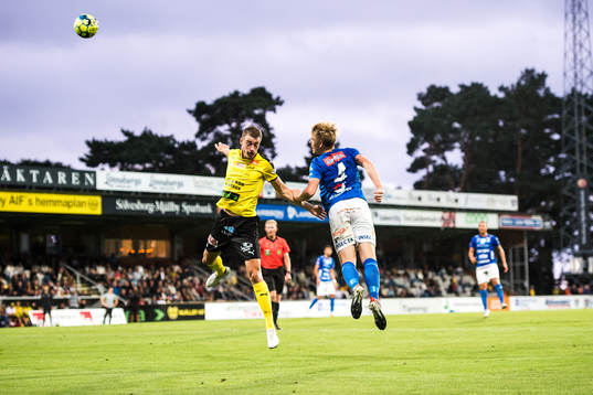 Mjällbys Pavle Vagic och Norrbys Didric Andersson