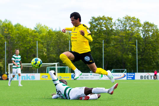 Västerås Ravy Tsouka Dozi och Frejs Jean Carlos de Brito