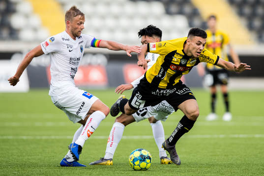 Sirius Christer Gustafsson och Isak Bråholm försöker