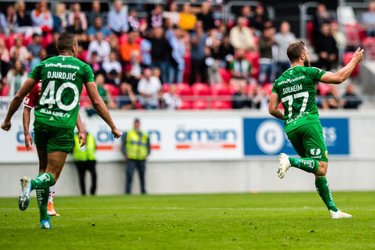 Hammarbys Mats Solheim jublar efter 0-1