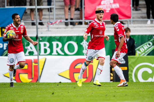 Kalmars Nils Fröling jublar