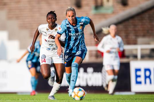 Rosengårds Anam Imo och Djurgårdens Petronella Ekroth