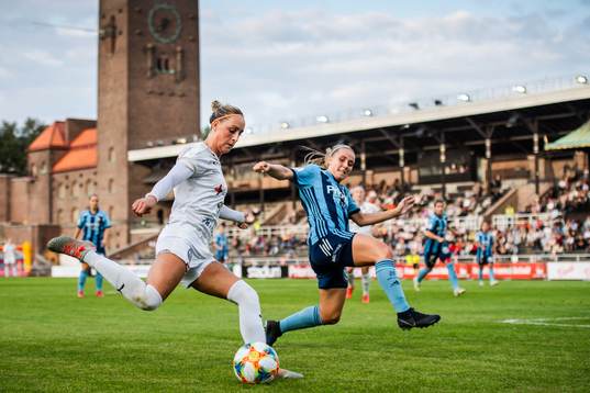 Rosengårds Sanne Troelsgaard  och Djurgårdens Gudrun Arnadottir