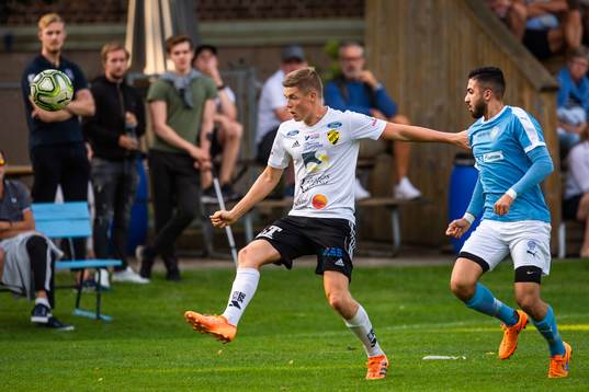 Laholms Marcus Nilsson och Råås Ahmed Abdulkader