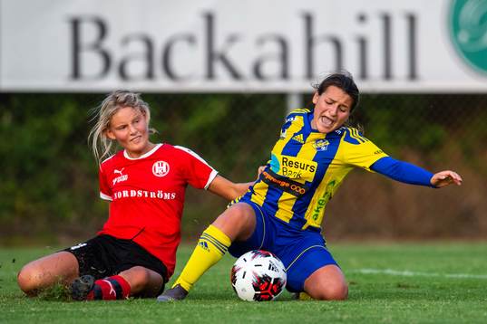 Hittarps Julia Frigell Jansson och Eskilsminnes Emma Petrovic