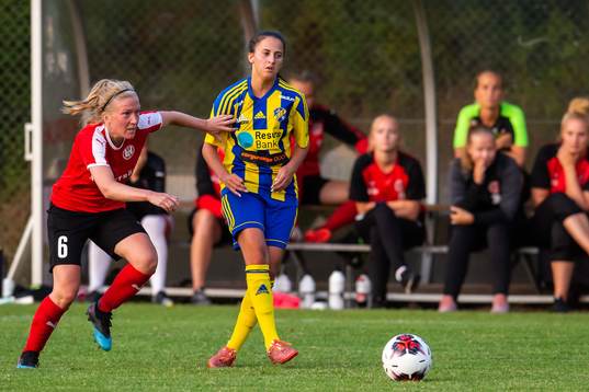 Hittarps Hanna Jönsson och Eskilsminnes Merima Alibasic
