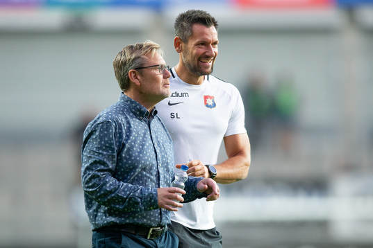 Örgrytes tränare Thomas Askebrand och assisterande