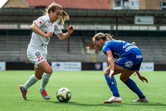 Rosengårds Fiona Brown och Eskilstunas Julia Tunturi
