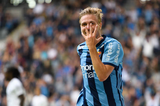 Djurgårdens Jonathan Ring jublar efter att han gjort 3-0