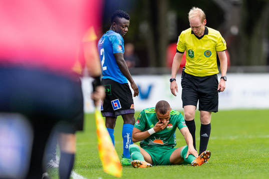 Halmstads Thomas Boakye och Dalkurds Malkolm Moënza