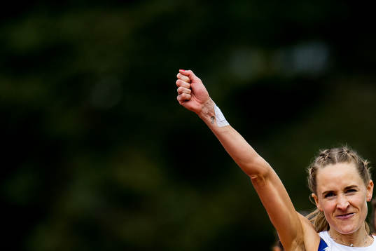 Hedda Hynne of Norway celebrates winning the women's 800