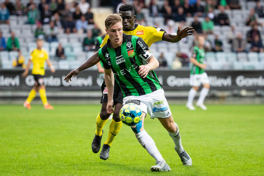 GAIS Marcus Bergholtz och Mjällbys Bubacarr Jobe